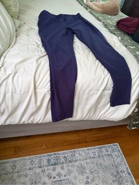 Stylish Women's Navy Blue Ponte Leggings